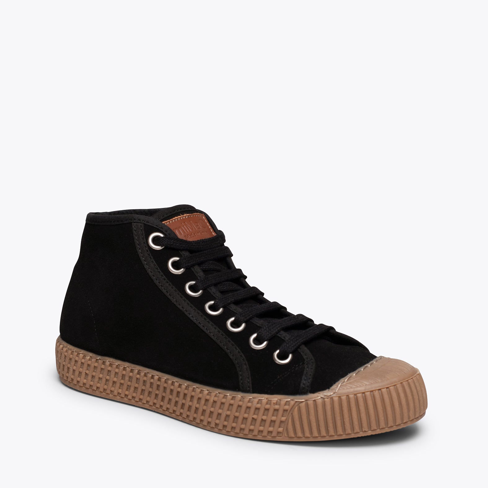 JUMP – BLACK water-repellent suede sneakers