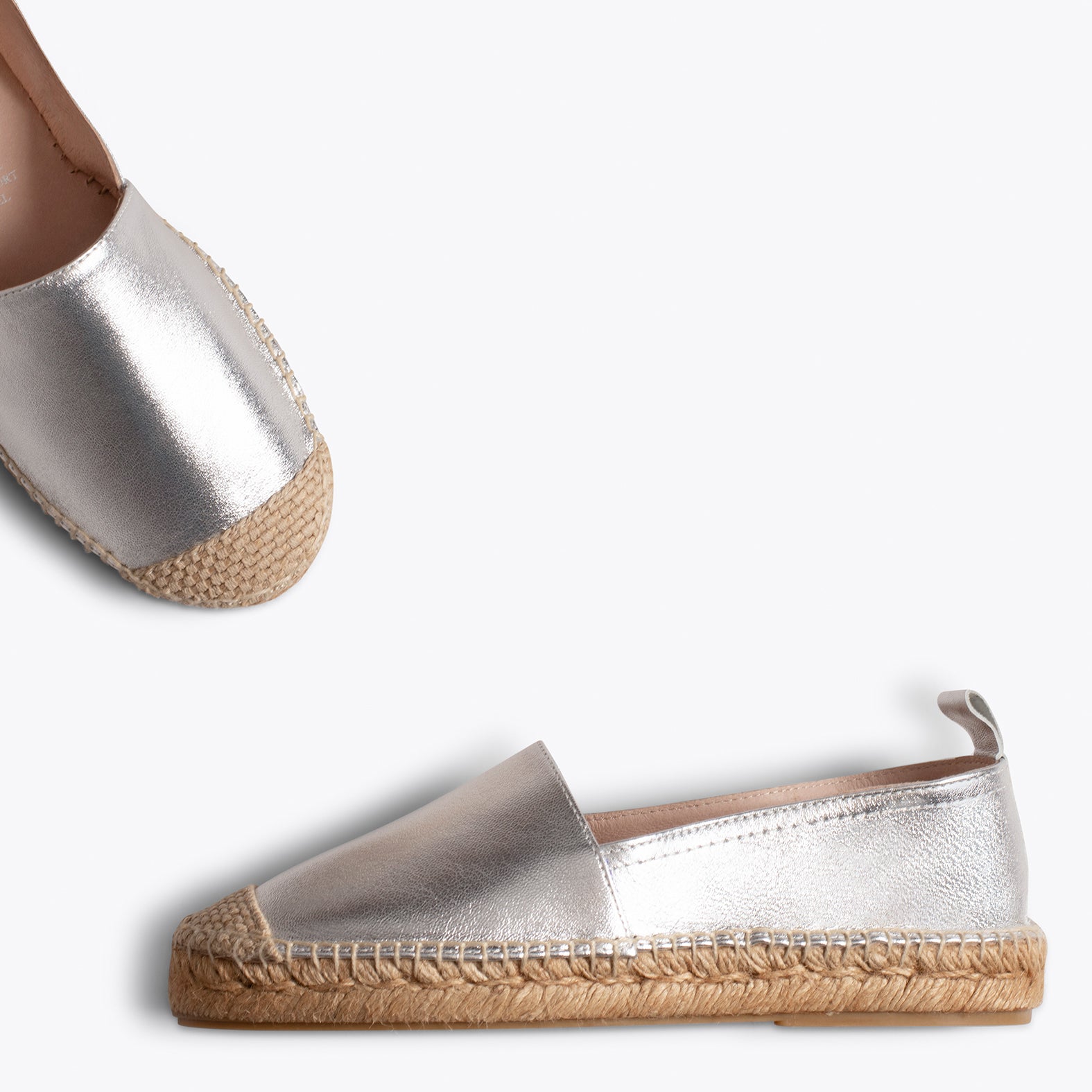 ESPADRILLE – SILVER flat espadrille
