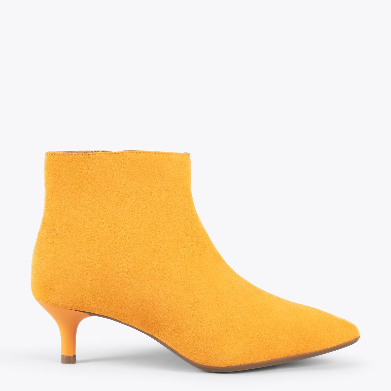 OUTFIT -  Botines elegantes de tacón bajo de aguja  AMARILLO - miMaO ®