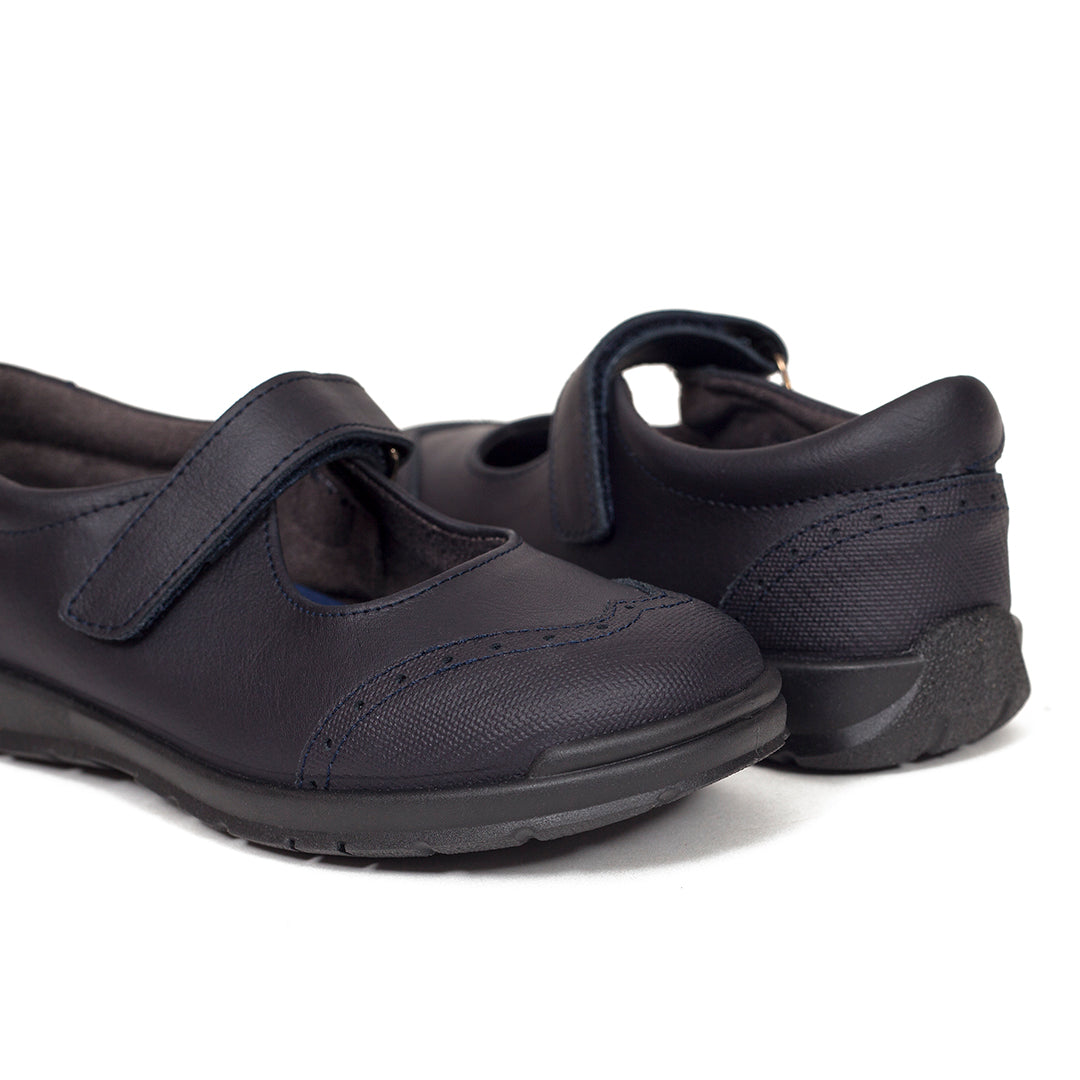 Zapatos para el colegio azul marino de niña Merceditas hecho en España marca miMaO