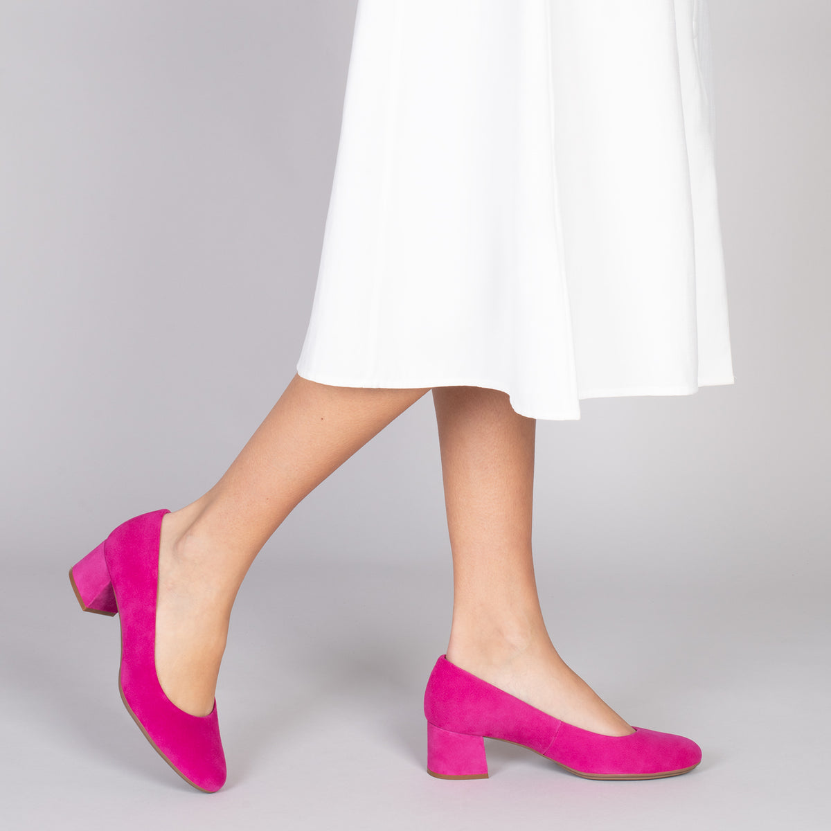 URBAN REDONDO – Zapatos de tacón bajo de ante FUCSIA