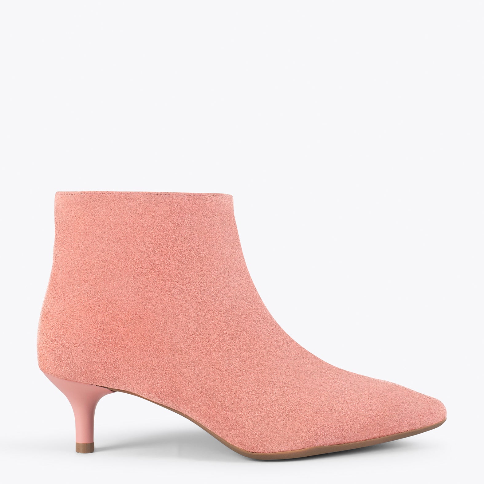 OUTFIT -  Botines elegantes de tacón bajo de aguja  SALMÓN - miMaO ®